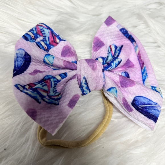 Hockey bummy and bow set. Purple and blue hockey baby set - Picture 2 of 5